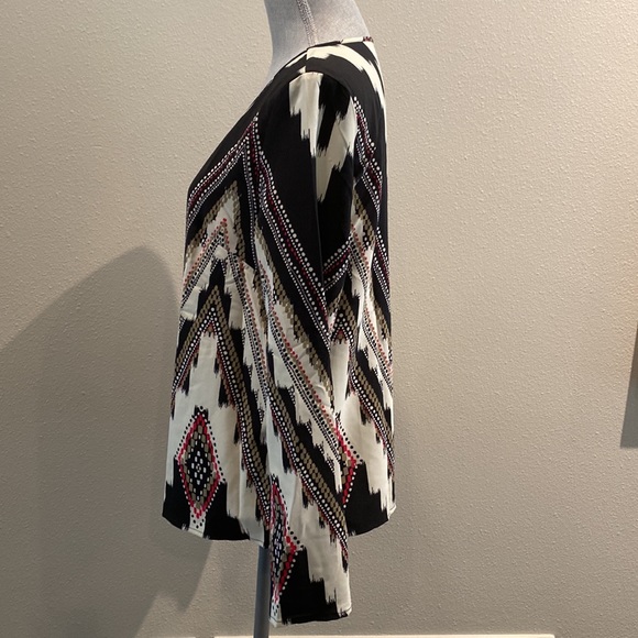 Blouse with v-neck - Picture 3 of 4